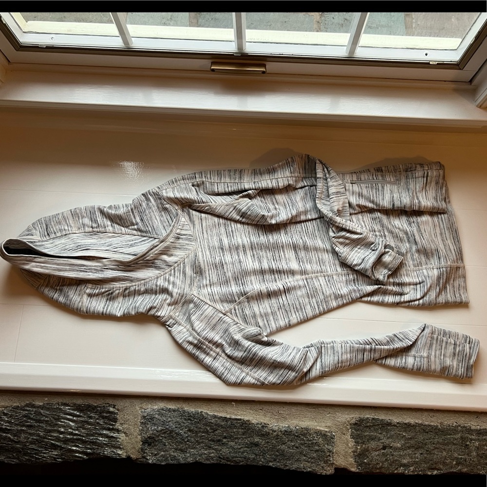 Lululemon long sleeve top